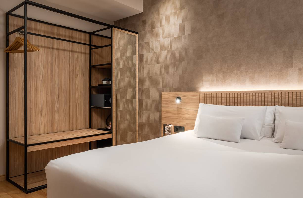 Book easily with our 100% flexible rates Sunotel Central  Barcelona